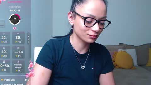 Snapshot of serenesophi chatting on 02/17/25, 12:54 SereneSophi online show from 02/17/25, 12:54