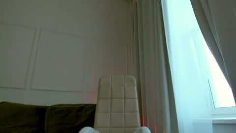 Hey Guys and Girls non-binary personalities  Im Sereta online show from 12/13/24, 10:41