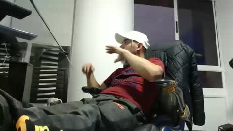 Snapshot of serioyhetero19 chatting on 10/17/25, 10:56 hetero serio discreto online show from 10/17/25, 10:56