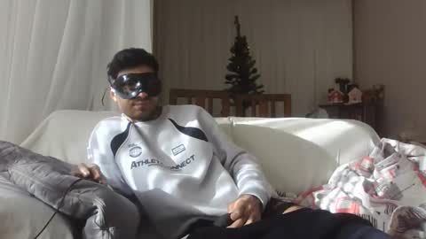 Snapshot of sero98313230 chatting on 02/20/26, 01:22 sero98313230 online show from 02/20/26, 01:22