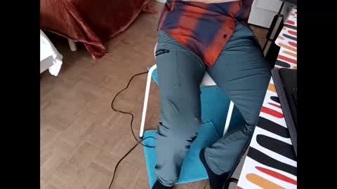 Snapshot of serpenttiin chatting on 11/02/25, 01:02 serpenttiin online show from 11/02/25, 01:02