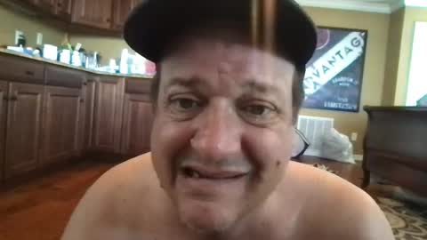 Snapshot of servantboy4u chatting on 07/11/26, 02:31 servantboy4u online show from 07/11/26, 02:31
