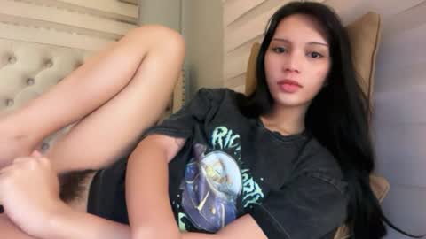 Snapshot of service_dolly69 chatting on 06/18/26, 11:31 service_dolly69 online show from 06/18/26, 11:31