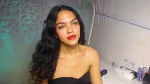 Bella online show from 11/06/25, 09:48