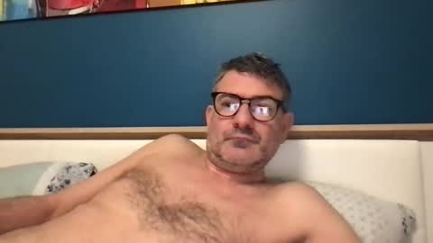 Snapshot of sesamechris92 chatting on 02/28/25, 07:05 sesamechris92 online show from 02/28/25, 07:05