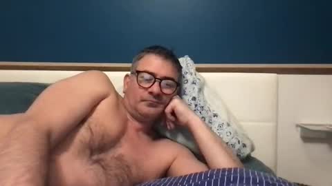 Snapshot of sesamechris92 chatting on 03/05/25, 06:54 sesamechris92 online show from 03/05/25, 06:54