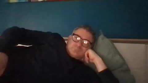 Snapshot of sesamechris92 chatting on 03/09/25, 01:04 sesamechris92 online show from 03/09/25, 01:04