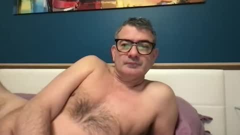 Snapshot of sesamechris92 chatting on 01/16/26, 06:50 sesamechris92 online show from 01/16/26, 06:50