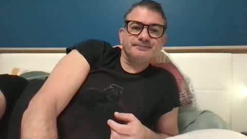 Snapshot of sesamechris92 chatting on 02/02/26, 06:45 sesamechris92 online show from 02/02/26, 06:45