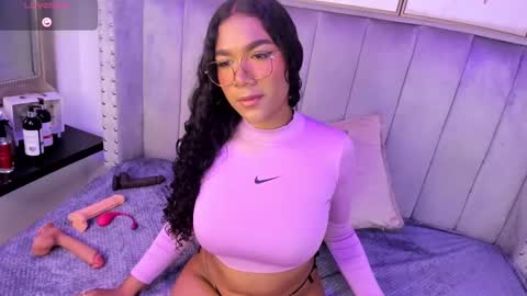 Snapshot of seshat_hitt chatting on 10/11/25, 04:01 Seshat online show from 10/11/25, 04:01