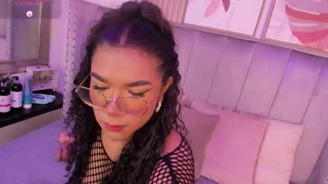 Snapshot of seshat_hitt chatting on 10/28/25, 03:32 Seshat online show from 10/28/25, 03:32