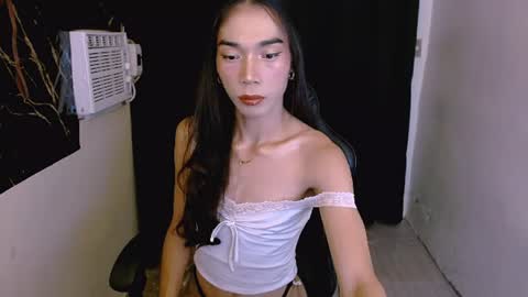 Snapshot of sessy_fuckerxx chatting on 06/19/26, 12:20 sessy_fuckerxx online show from 06/19/26, 12:20