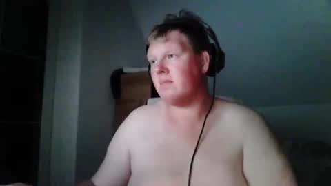 Snapshot of setcuna chatting on 11/15/25, 10:15 setcuna online show from 11/15/25, 10:15