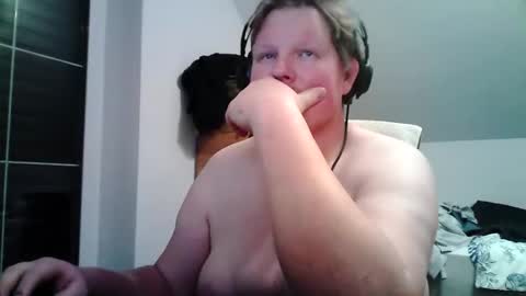 Snapshot of setcuna chatting on 02/19/26, 09:33 setcuna online show from 02/19/26, 09:33