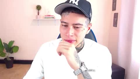 Thomas online show from 11/25/25, 03:34