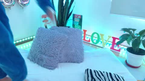 samy online show from 09/18/25, 06:32