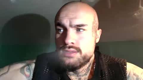 Snapshot of sevendragons1 chatting on 11/19/25, 09:53 SevenDragons online show from 11/19/25, 09:53