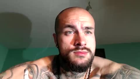 Snapshot of sevendragons1 chatting on 11/25/25, 12:38 SevenDragons online show from 11/25/25, 12:38