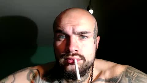 Snapshot of sevendragons1 chatting on 11/27/25, 04:31 SevenDragons online show from 11/27/25, 04:31