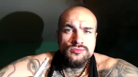 Snapshot of sevendragons1 chatting on 12/01/25, 01:38 SevenDragons online show from 12/01/25, 01:38