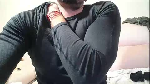 Snapshot of sex_machine_19 chatting on 11/20/25, 10:37 SEX MACHINE 19 online show from 11/20/25, 10:37