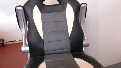 Snapshot of sexatlexx chatting on 12/27/24, 05:05 arnold online show from 12/27/24, 05:05