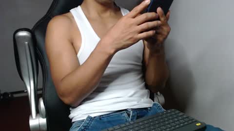 Snapshot of sexatlexx chatting on 12/30/24, 01:37 arnold online show from 12/30/24, 01:37