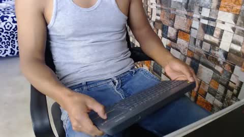 Snapshot of sexatlexx chatting on 10/26/25, 02:34 arnold online show from 10/26/25, 02:34