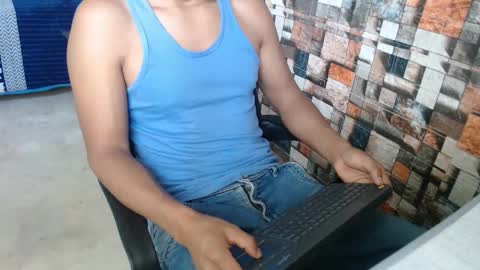 Snapshot of sexatlexx chatting on 02/01/26, 02:48 arnold online show from 02/01/26, 02:48