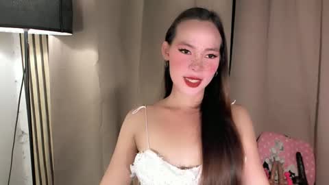 Snapshot of sexbombvenice chatting on 04/19/26, 05:07 Venice online show from 04/19/26, 05:07