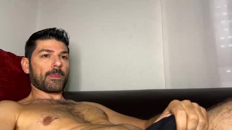 Lucenzo  online show from 11/22/25, 03:22