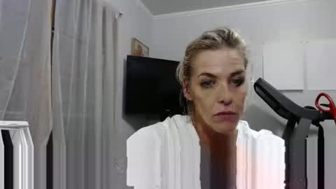 Sexi Chrisly online show from 11/16/25, 07:03