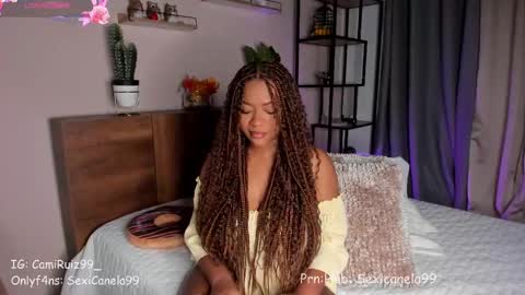 Snapshot of sexicanela99 chatting on 10/01/25, 12:44 ... Camila ... online show from 10/01/25, 12:44