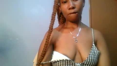 Maggie online show from 02/03/25, 02:34