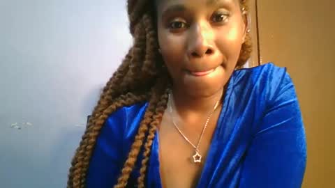 Maggie online show from 02/12/25, 06:09