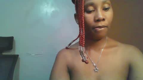 Snapshot of sexie_curvie chatting on 02/20/25, 10:37 Maggie online show from 02/20/25, 10:37