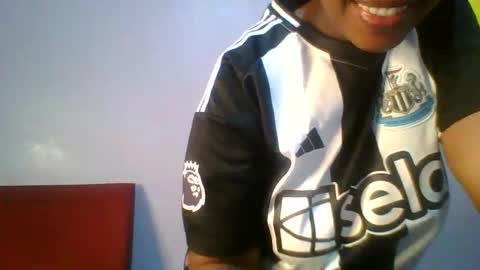 Snapshot of sexie_curvie chatting on 09/23/25, 04:10 Maggie online show from 09/23/25, 04:10