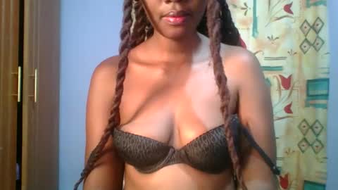 Snapshot of sexie_love chatting on 10/21/25, 06:30 Nancy online show from 10/21/25, 06:30