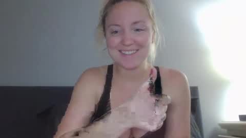 Rose online show from 02/09/25, 06:47