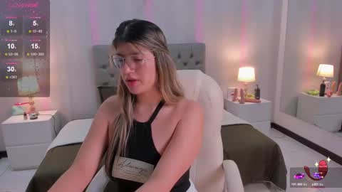 Snapshot of sexmilla_ chatting on 03/04/25, 10:05 My name is sexmilla   Dont forget to follow me online show from 03/04/25, 10:05