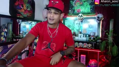 Aharon  ravelo online show from 11/19/25, 03:17