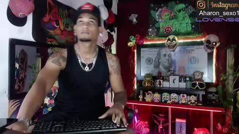 Aharon  ravelo online show from 11/29/25, 01:19