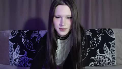 Snapshot of sexpired_princess chatting on 11/25/25, 05:18 Nextdoor Princess online show from 11/25/25, 05:18