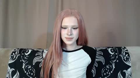 Snapshot of sexpired_princess chatting on 03/29/26, 06:57 Nextdoor Princess online show from 03/29/26, 06:57