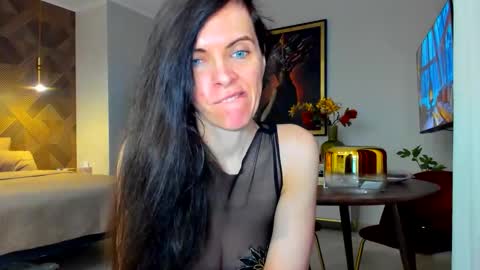 sexqueen1111 online show from 12/05/25, 01:20