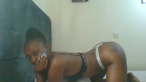 Snapshot of sexsy_sally chatting on 12/21/24, 06:19 sexsysally online show from 12/21/24, 06:19