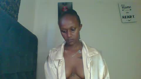 Snapshot of sexsy_sally chatting on 12/26/24, 05:04 sexsysally online show from 12/26/24, 05:04