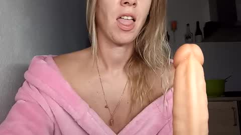 Verona online show from 06/11/26, 02:22