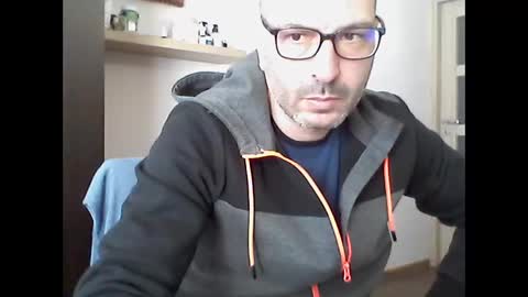 Snapshot of sexualman1900 chatting on 03/05/25, 09:16 sexualman1900 online show from 03/05/25, 09:16