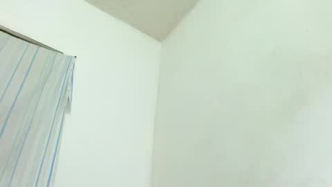 Snapshot of sexx_trip chatting on 12/02/24, 03:58 Axel online show from 12/02/24, 03:58